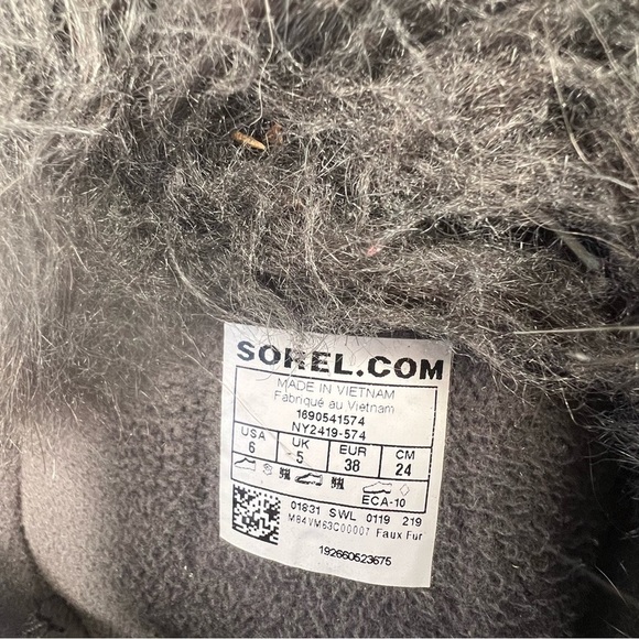 Sorel Tofino purple quilted shaft with black rubber toe - Picture 10 of 10